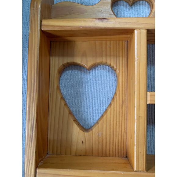 Adorable Small Pegged Wood Shelf Heart Cutouts 3 Tier Vintage - Picture 2 of 8